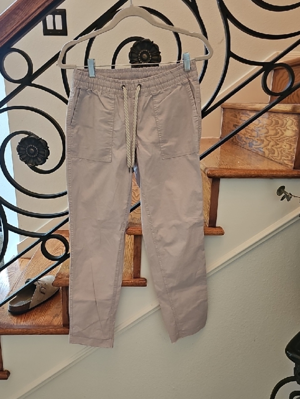 Vuori Women's Ankle Drawstring Pants - Light Taupe 27in